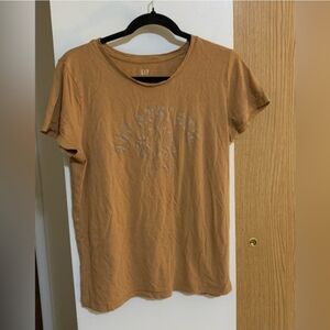💚10 for $10💚 Bundle and save GAP Women's Brown Short Sleeve Tee